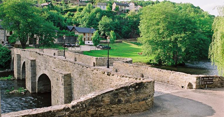 Vieux Pont sur la Vézère